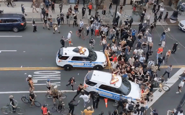 Cảnh sát lao xe vào đám đông biểu tình, Thị trưởng New York: 